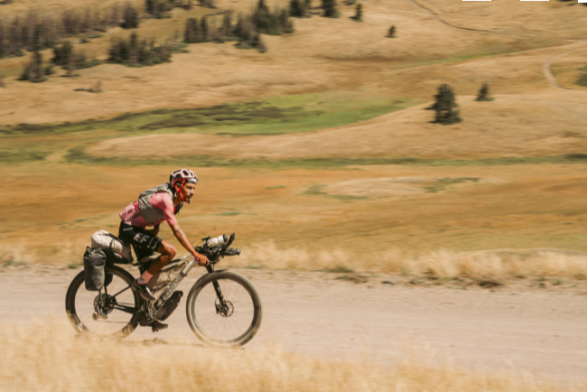 10 accessori indispensabili per bikepacking e cicloturismo