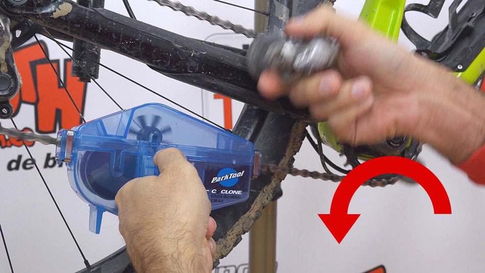 Cleaning the bike chain