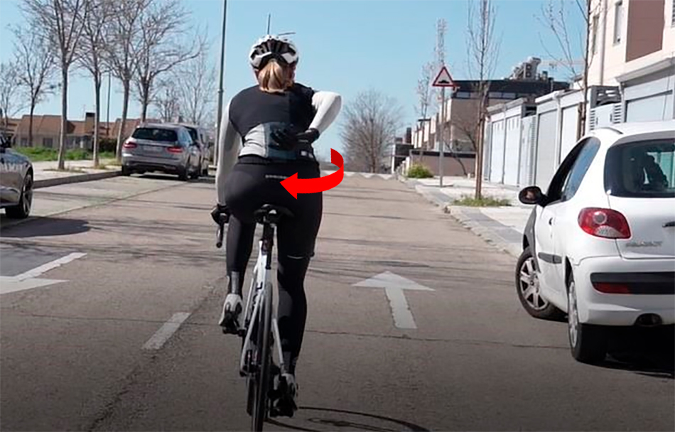 Señal ciclista de cambio de trayectoria