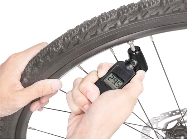 ¿Qué presión es la correcta para ruedas de bicicleta de montaña MTB?