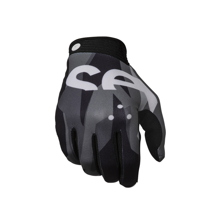seven Gloves Zero Crossover