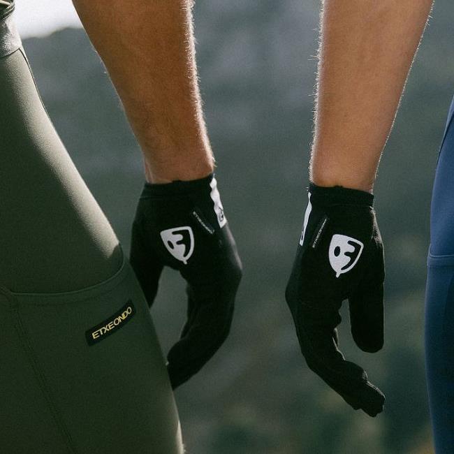 Guantes Etxeondo Uki Long