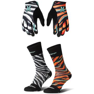 OOOFF Pack Guantes + Calcetines V1