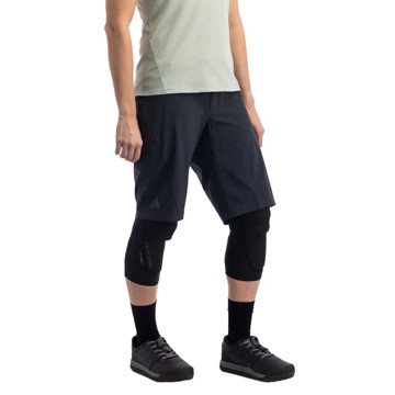 Pantalones cortos 7MESH Transition Women'S 12"