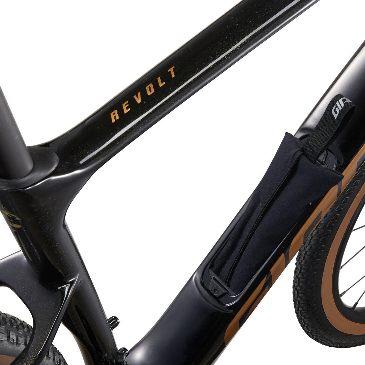 Giant Bike Revolt Advanced 3 2025 Panther | Mammoth