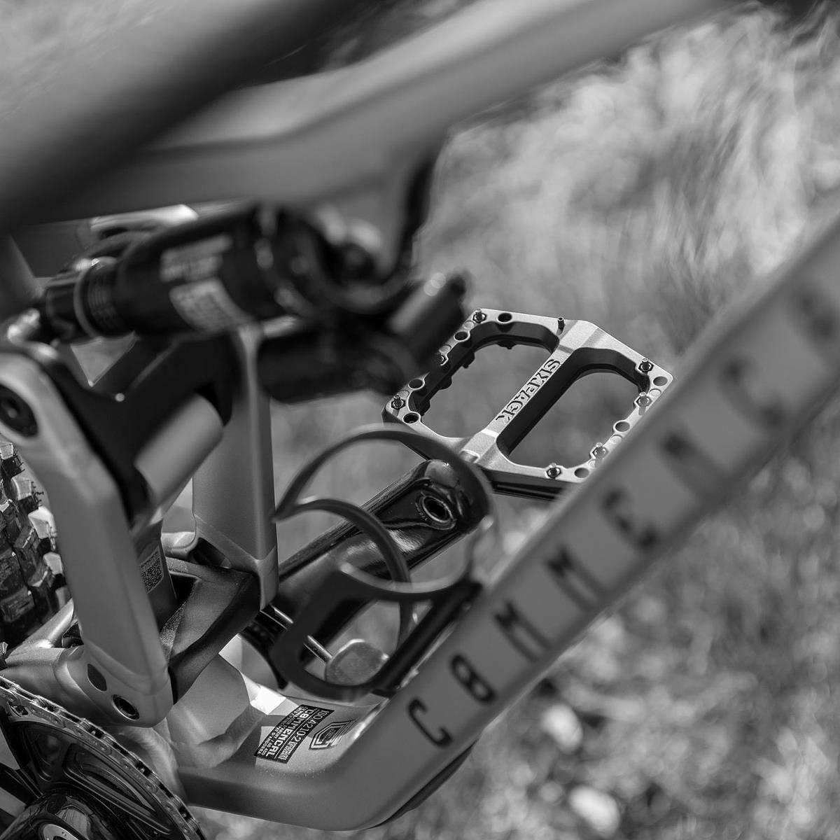 mtb pedale AEYINO MTB Aluminum Alloy Non-Slip Flat Pedals main image 0